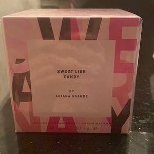 Ariana Grande Perfume (sweet like candy)